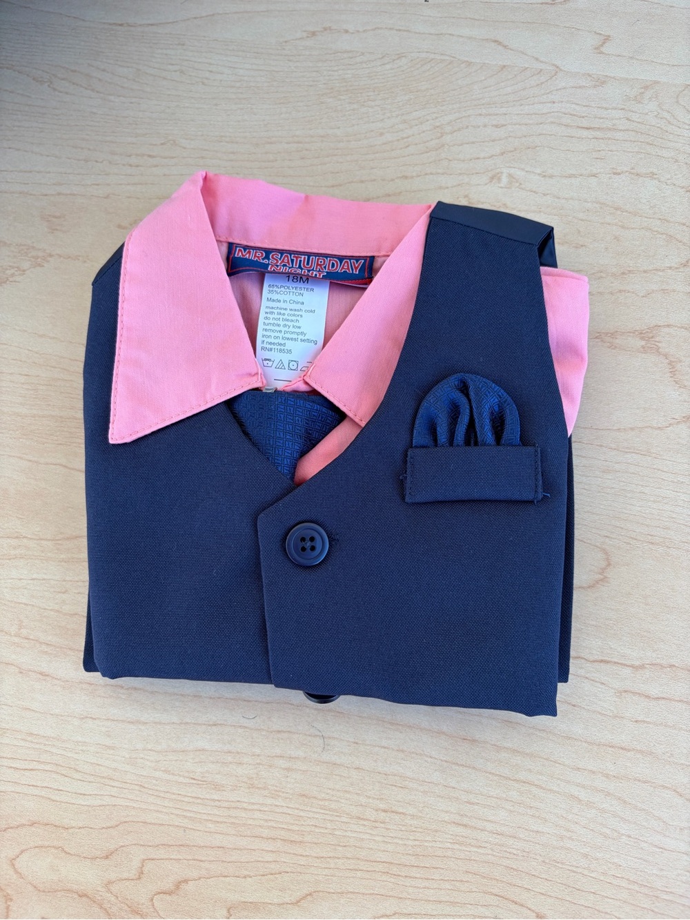 Mr. Saturday Boys Baby outfit set: shirt and pants
Size 18 Months - Picture 1 of 10
